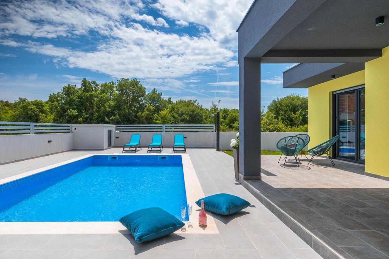 Kuca Za Odmor Ines Villa Pula Exteriör bild