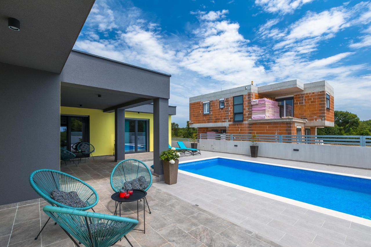Kuca Za Odmor Ines Villa Pula Exteriör bild